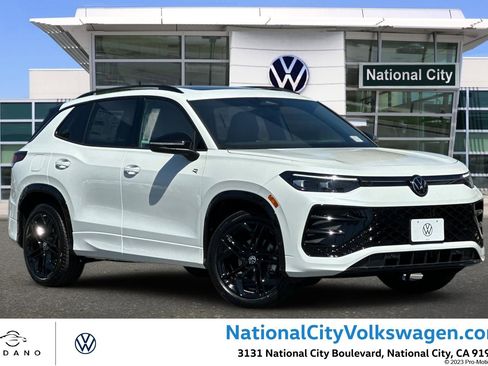New 2026 Volkswagen Tiguan SE R-Line FWD image 1