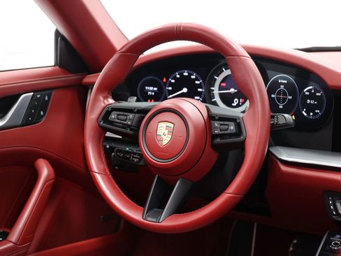 Used 2022 Porsche 911 Carrera image 96