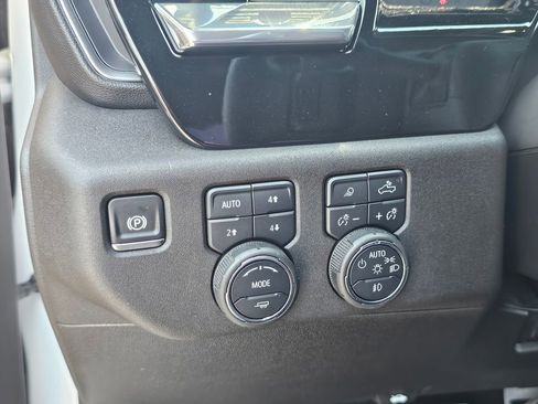 Used 2025 Chevrolet Silverado 1500 RST AWD/4WD image 26