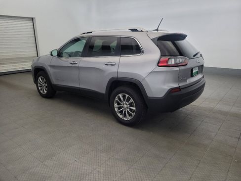 Used 2019 Jeep Cherokee Latitude Plus AWD/4WD image 3