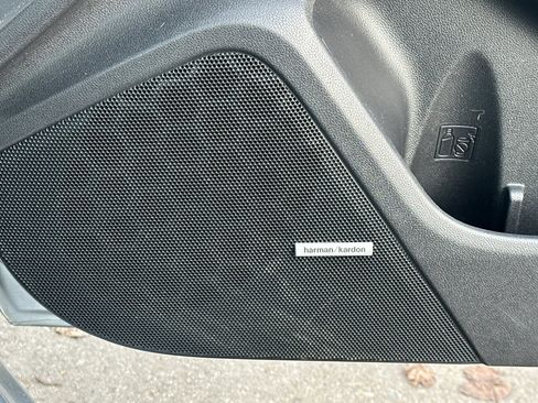 Used 2017 Subaru Impreza 2.0i Limited image 24