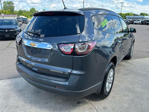 Used 2013 Chevrolet Traverse LS FWD image 5
