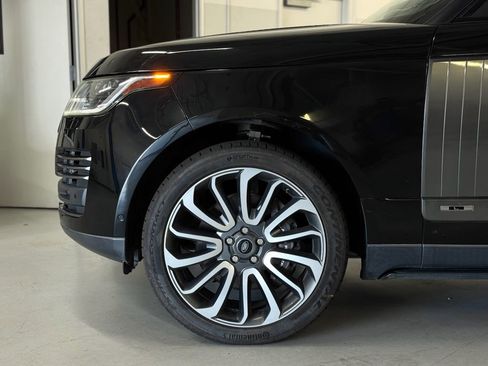 Used 2018 Land Rover Range Rover Long Wheelbase Autobiography image 5