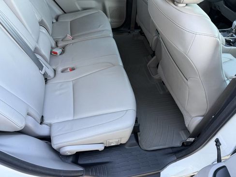 Used 2017 Toyota Highlander XLE w/ Protection Package #3 image 15