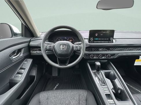 Used 2025 Honda Accord LX image 15