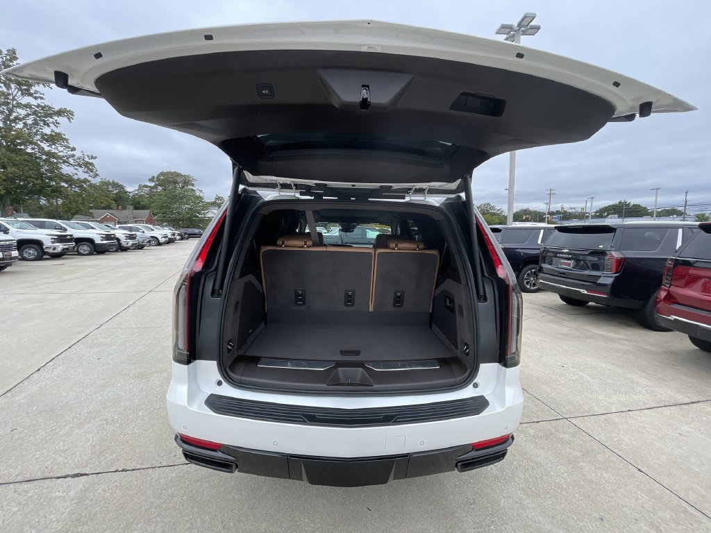 Certified 2023 Cadillac Escalade Sport AWD/4WD image 27