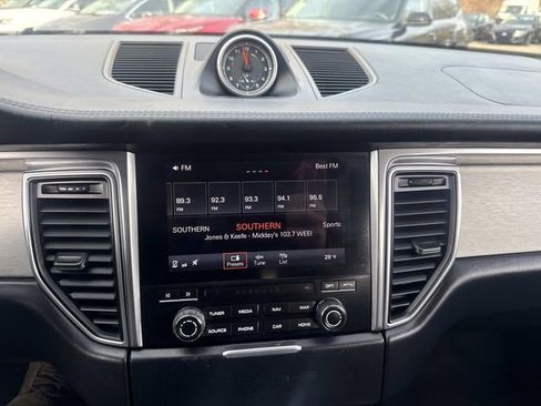 Used 2017 Porsche Macan Turbo image 24