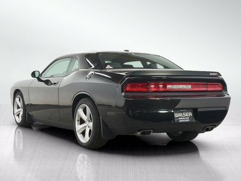 Used 2009 Dodge Challenger SRT8 w/ SRT Option Group II RWD image 3