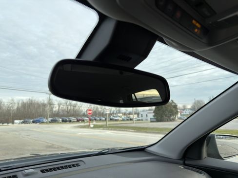 Used 2023 GMC Terrain SLE image 45