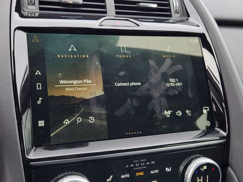 Used 2024 Jaguar E-PACE R-Dynamic SE image 21