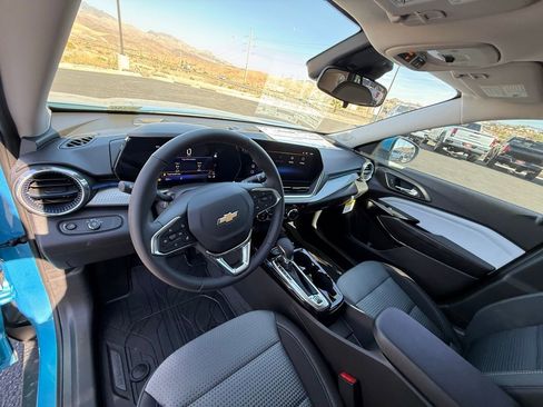 New 2026 Chevrolet Trax LT w/ LT Convenience Package image 12