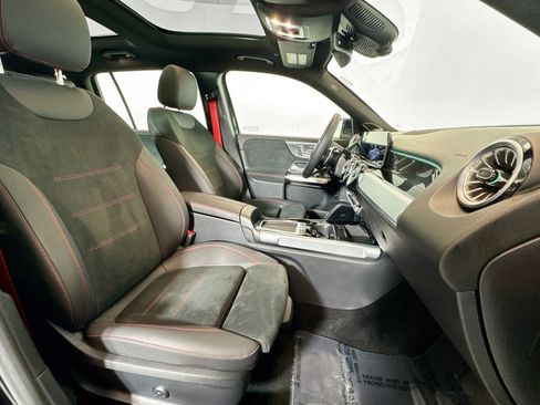 Certified 2025 Mercedes-Benz GLB 35 AMG 4MATIC image 27