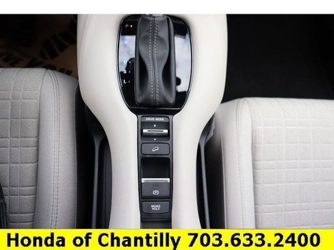 Certified 2026 Honda HR-V LX image 14
