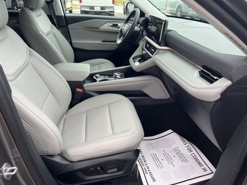 New 2026 Ford Explorer Active image 12