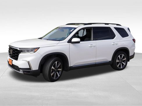 Used 2023 Honda Pilot Touring image 10