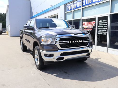 Used 2022 RAM 1500 Big Horn AWD/4WD image 2
