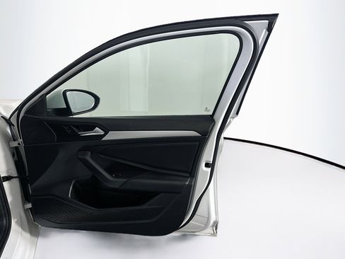 Used 2021 Volkswagen Jetta FWD image 31