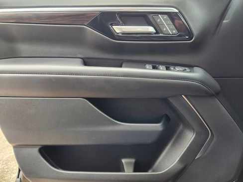 Certified 2025 Chevrolet Tahoe LT image 22