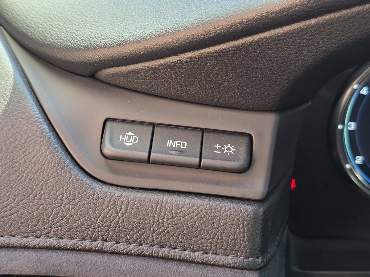 Used 2018 Cadillac Escalade Luxury RWD image 51