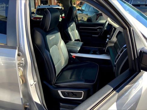 Used 2022 RAM 1500 Laramie w/ Laramie Southwest Edition image 8