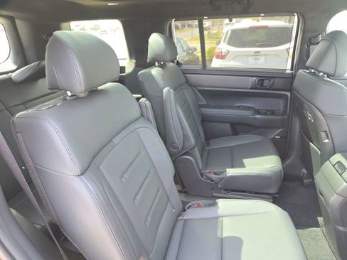 Used 2025 Hyundai Santa Fe Calligraphy AWD/4WD image 23