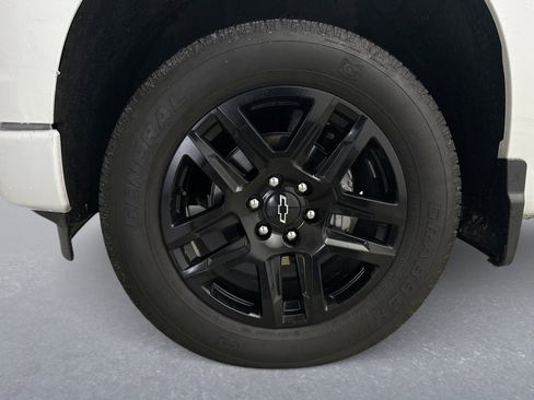 Used 2023 Chevrolet Silverado 1500 Custom image 10