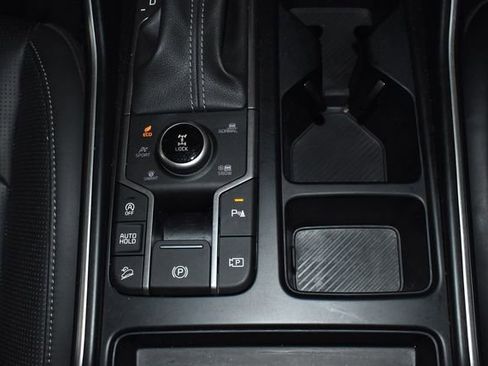 Used 2024 Kia Sorento S image 21