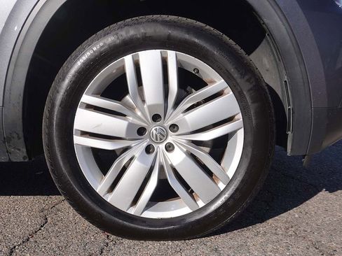 Used 2019 Volkswagen Atlas SE w/ Panoramic Sunroof Package image 23