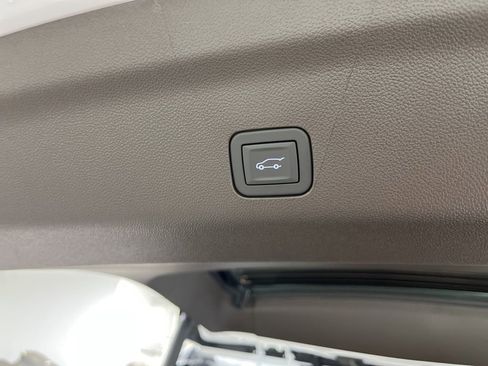 New 2026 GMC Yukon XL Elevation RWD image 26