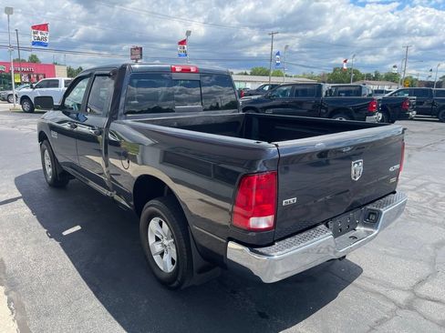 Used 2017 RAM 1500 Classic SLT AWD/4WD image 8