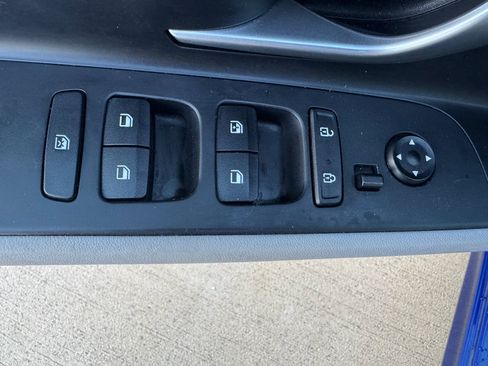 Used 2021 Hyundai Elantra Limited image 13