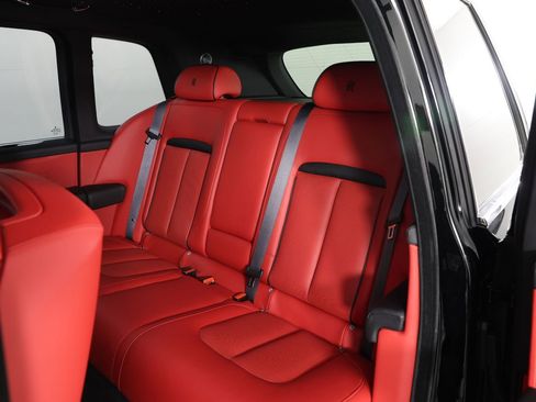 New 2026 Rolls-Royce Cullinan AWD/4WD image 37