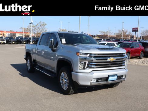 Used 2022 Chevrolet Silverado 2500 High Country w/ Safety Package II image 1