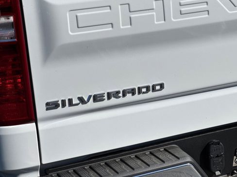 New 2026 Chevrolet Silverado 1500 LT image 25