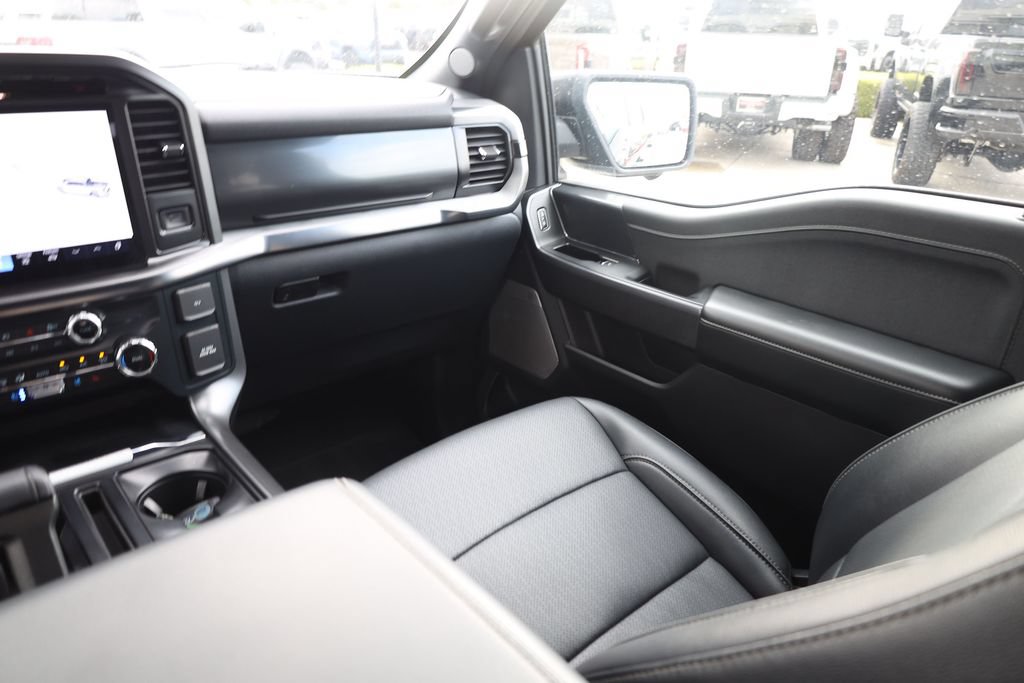 Used 2025 Ford F150 Lariat w/ Bed Utility Package AWD/4WD image 20