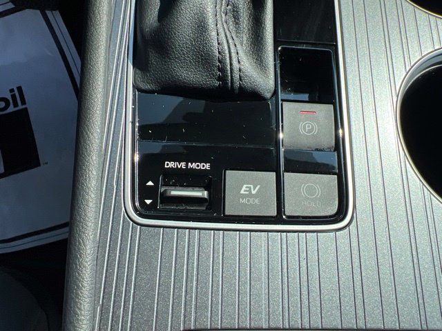 Used 2025 Toyota Sienna XLE w/ XLE Plus Package FWD image 22