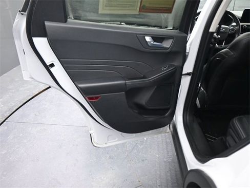 Used 2022 Ford Escape SEL image 15