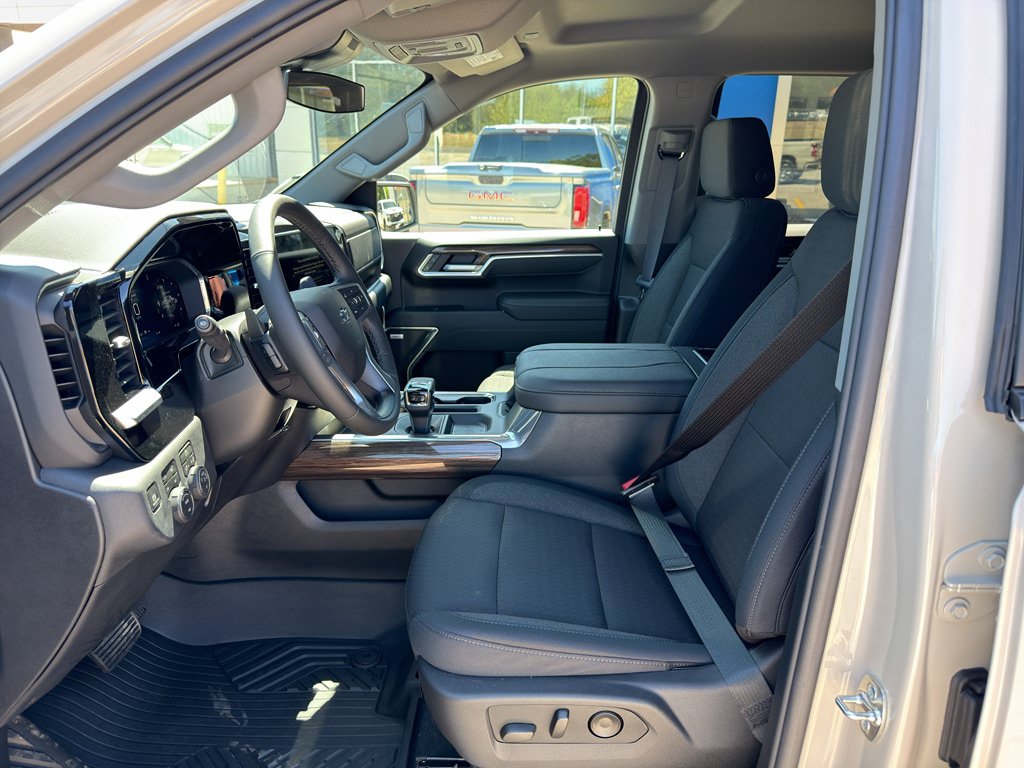 New 2026 Chevrolet Silverado 1500 RST AWD/4WD image 6