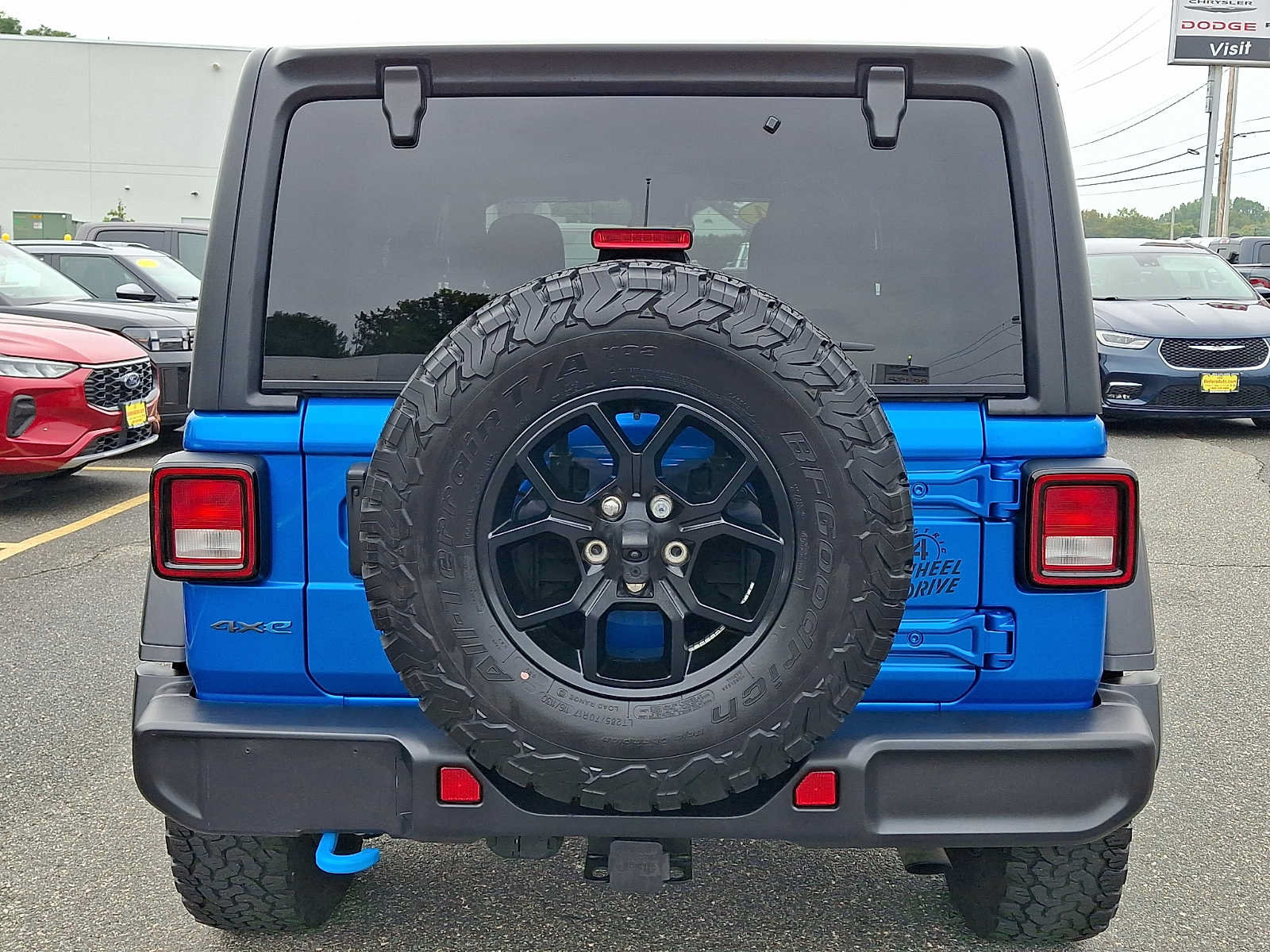 Used 2024 Jeep Wrangler Unlimited AWD/4WD image 5