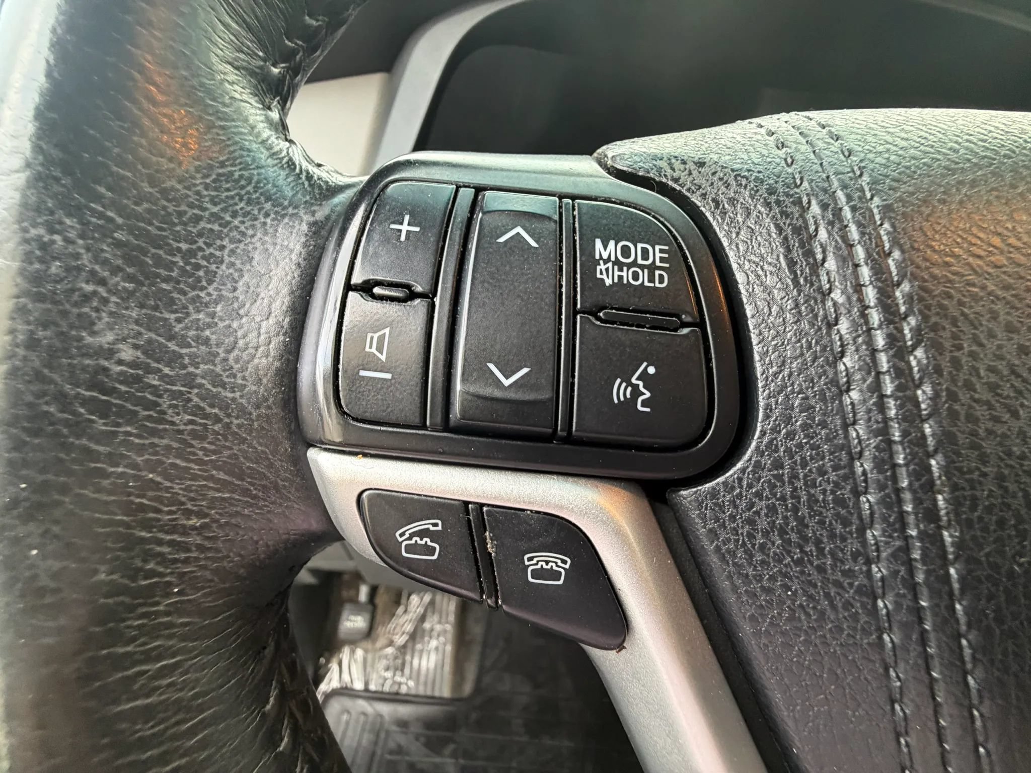 Used 2017 Toyota Sienna XLE Premium FWD image 41