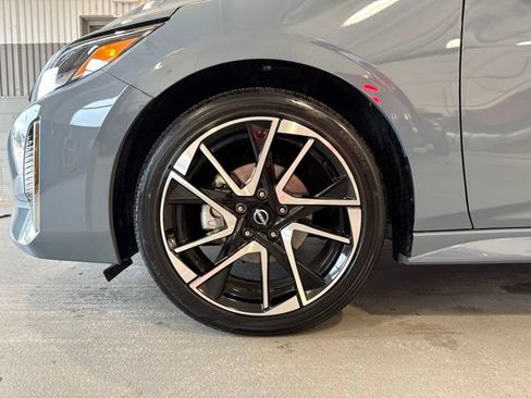 Certified 2024 Nissan Sentra SR FWD image 32