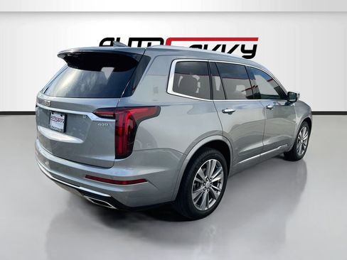 Used 2024 Cadillac XT6 Premium Luxury w/ Technology Package FWD image 7