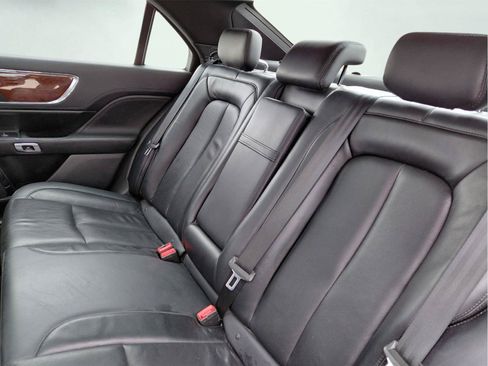 Used 2018 Lincoln Continental Reserve AWD/4WD image 36