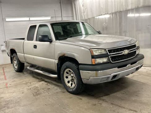 Used 2007 Chevrolet Silverado 1500 W/T w/ Light Duty Power Package AWD/4WD image 20