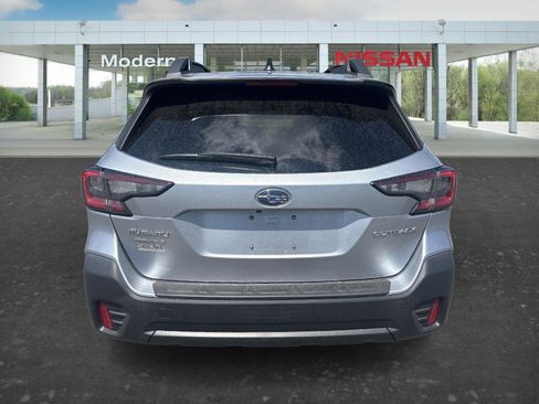 Used 2022 Subaru Outback Premium w/ Popular Package #1 AWD/4WD image 4