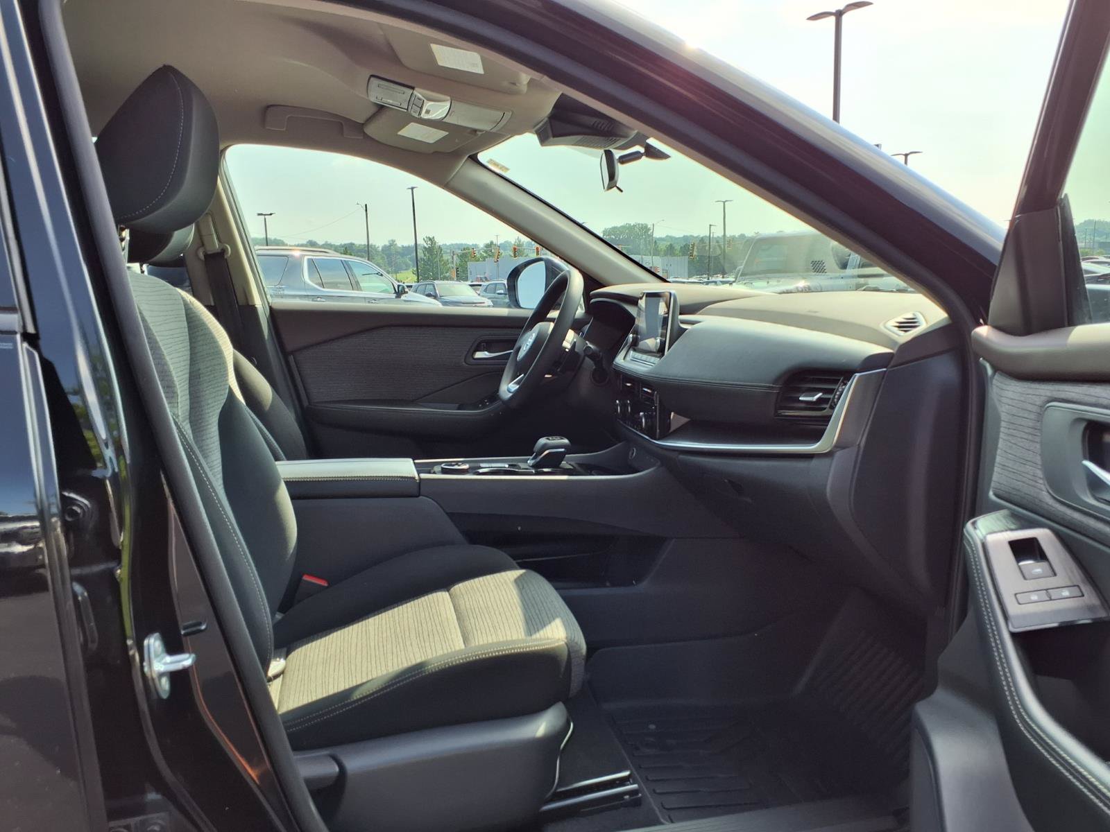Used 2021 Nissan Rogue SV AWD/4WD image 23