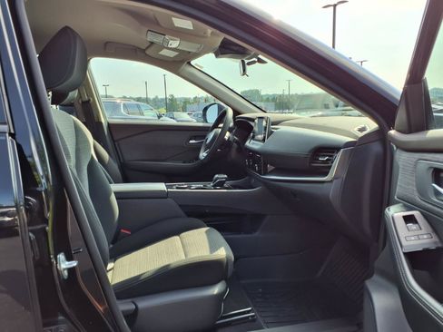 Used 2021 Nissan Rogue SV AWD/4WD image 23