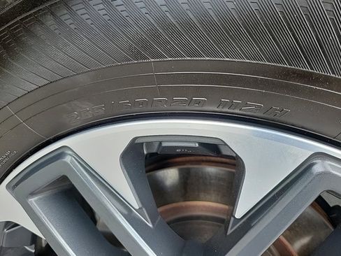 Used 2024 Toyota Tundra Limited image 35