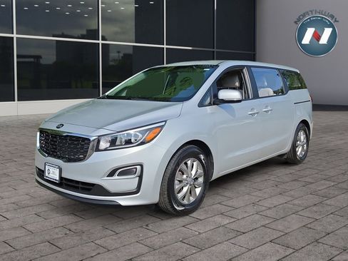 Used 2019 Kia Sedona L FWD image 1