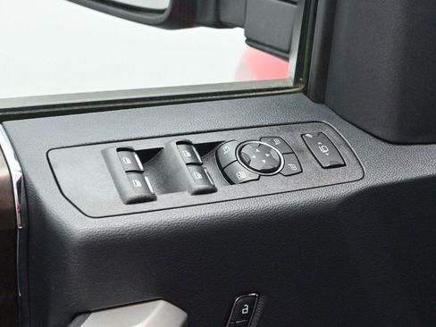 Used 2022 Ford F250 Lariat w/ Chrome Package image 10